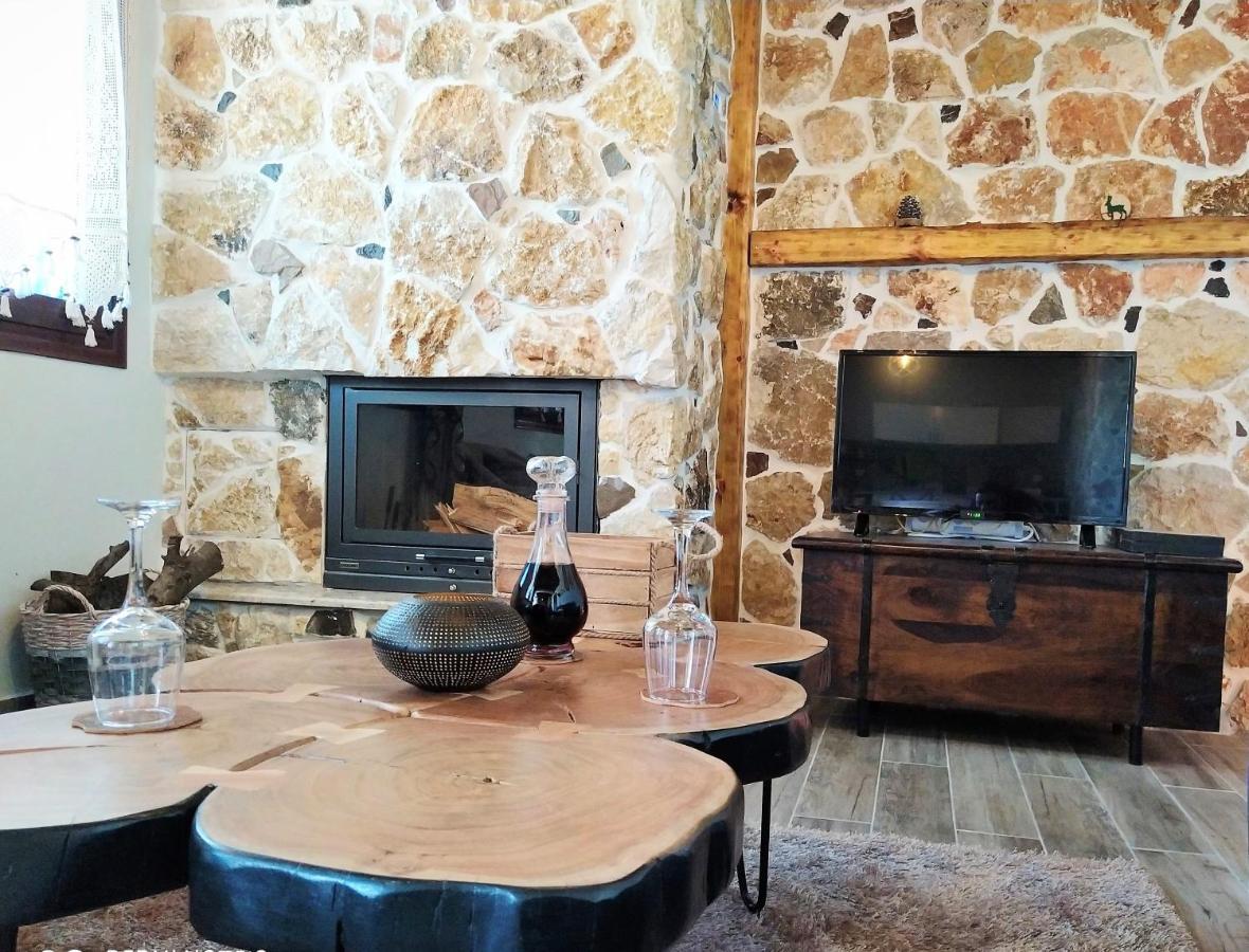 Rustic House Apartment Embonas Exterior photo