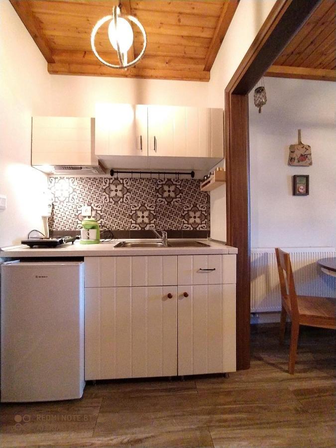 Rustic House Apartment Embonas Exterior photo